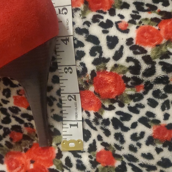 Cole Haan Nike air red suede pumps, size 9 - Picture 12 of 12